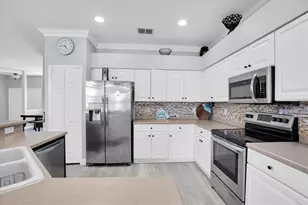 12511 Royal Dublin Ave, Odessa, FL 33556 - Photo 11