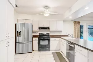 1328 Corner Oaks Dr, Brandon, FL 33510 - Photo 17