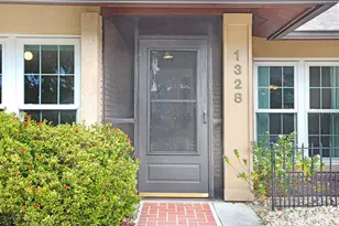 1328 Corner Oaks Dr, Brandon, FL 33510 - Photo 3