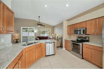 17115 Falconridge Road, Lithia, FL 33547 - Photo 3