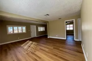 9805 N 46th St, Tampa, FL 33617 - Photo 15