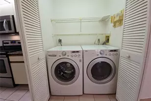 10488 St Tropez Pl, Tampa, FL 33615 - Photo 15