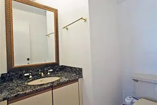 10488 St Tropez Pl, Tampa, FL 33615 - Photo 17