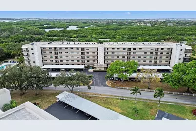 8198 Terrace Garden Drive N #411, Saint Petersburg, FL 33709 - Photo 1