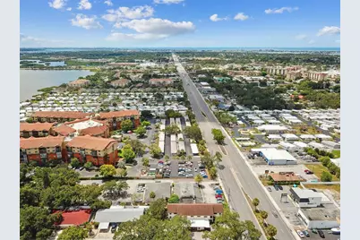 8423 Seminole Boulevard #202, Seminole, FL 33772 - Photo 11