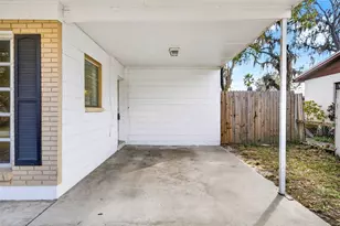 7317 Filbert Ln, Tampa, FL 33637 - Photo 5