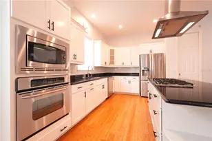 605 Manatee Dr, Ruskin, FL 33570 - Photo 13