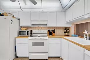 6265 Sun Blvd, Saint Petersburg, FL 33715 - Photo 17