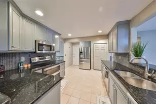 12341 79th Pl, Seminole, FL 33772 - Photo 13