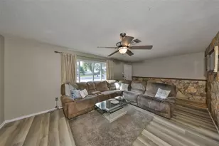 12341 79th Pl, Seminole, FL 33772 - Photo 11
