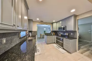12341 79th Pl, Seminole, FL 33772 - Photo 9