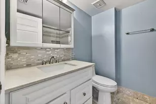 1750 Harbor Pl S, South Pasadena, FL 33707 - Photo 5