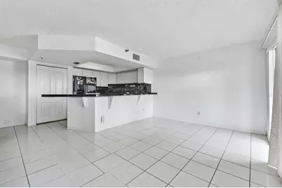 1750 Harbor Place S #303, South Pasadena, FL 33707 - Photo 9