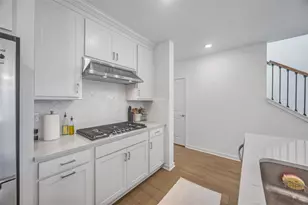 1095 Kistna Dr, Zephyrhills, FL 33540 - Photo 7