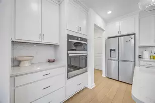 1095 Kistna Dr, Zephyrhills, FL 33540 - Photo 15