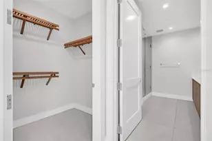 275 1st Ave S, Saint Petersburg, FL 33701 - Photo 27
