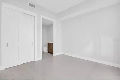 275 1st Avenue S #2807, Saint Petersburg, FL 33701 - Photo 35