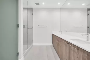 275 1st Ave S, Saint Petersburg, FL 33701 - Photo 29