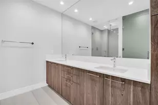 275 1st Ave S, Saint Petersburg, FL 33701 - Photo 29