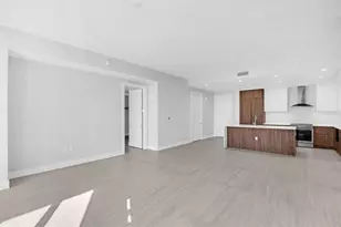 275 1st Ave S, Saint Petersburg, FL 33701 - Photo 15