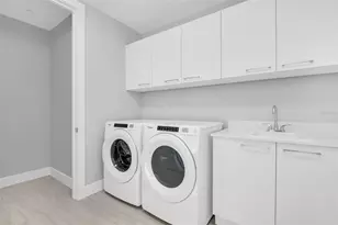 275 1st Ave S, Saint Petersburg, FL 33701 - Photo 43