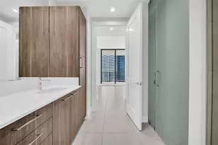 275 1st Ave S, Saint Petersburg, FL 33701 - Photo 27