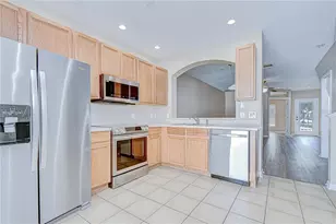 10720 Chesham Hill Ct, Riverview, FL 33579 - Photo 9