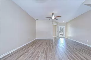 10720 Chesham Hill Ct, Riverview, FL 33579 - Photo 7