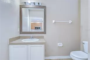 10720 Chesham Hill Ct, Riverview, FL 33579 - Photo 11