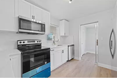 1000 49th Street N #214, Saint Petersburg, FL 33710 - Photo 11