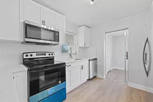 1000 49th Street N, Saint Petersburg, FL 33710 - Photo 11