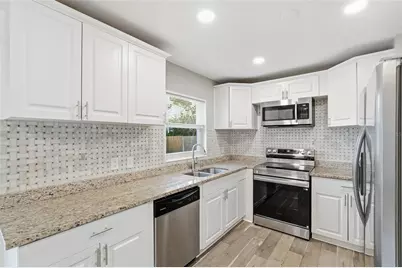 5613 57th Avenue N, Saint Petersburg, FL 33709 - Photo 5