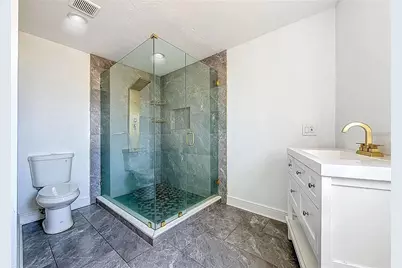 2100 28th Avenue N, Saint Petersburg, FL 33713 - Photo 13