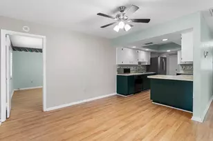 1102 Harefield Cir, Sun City Center, FL 33573 - Photo 9