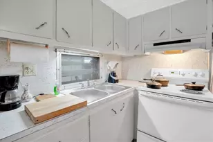 7801 34th Ave N, Saint Petersburg, FL 33710 - Photo 7