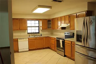 2718 Shadywood Pl, Lakeland, FL 33810 - Photo 3