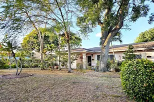 655 42nd Ave N, Saint Petersburg, FL 33703 - Photo 3