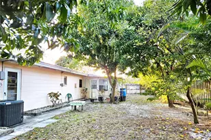 655 42nd Ave N, Saint Petersburg, FL 33703 - Photo 5