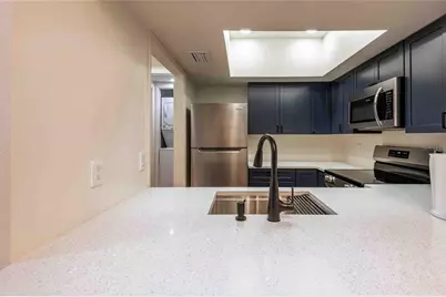 4405 W Fair Oaks Avenue #8, Tampa, FL 33611 - Photo 7