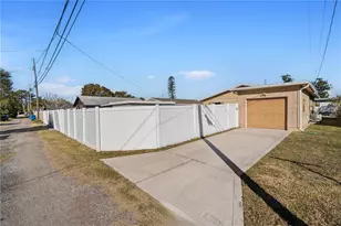 734 91st Ave N, Saint Petersburg, FL 33702 - Photo 15