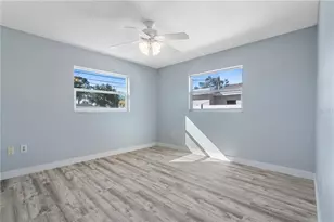 734 91st Ave N, Saint Petersburg, FL 33702 - Photo 9