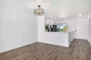 1805 Mariner Dr, Tarpon Springs, FL 34689 - Photo 11