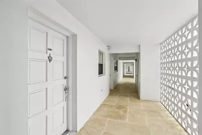 1100 N Shore Drive NE #304, Saint Petersburg, FL 33701 - Photo 3