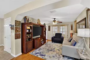 209 Sawtooth Dr, Valrico, FL 33594 - Photo 7