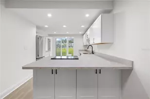 4715 Bay St NE, Saint Petersburg, FL 33703 - Photo 9