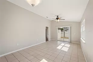 3411 20th St W, Bradenton, FL 34205 - Photo 7