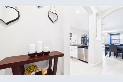 726 Royal Empress Drive, Ruskin, FL 33570 - Photo 3