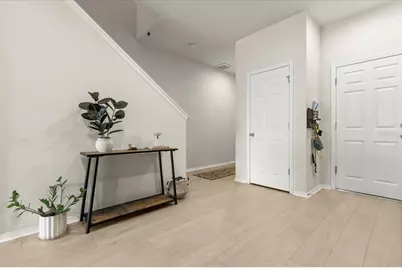 4909 White Sanderling Court, Tampa, FL 33619 - Photo 3