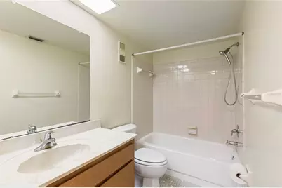 101 Lake Avenue NE #209, Largo, FL 33771 - Photo 17