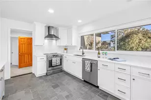 2890 Alton Dr, Saint Pete Beach, FL 33706 - Photo 5